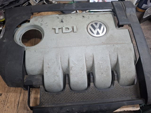 bontott VW GOLF V Felső Motorburkolat