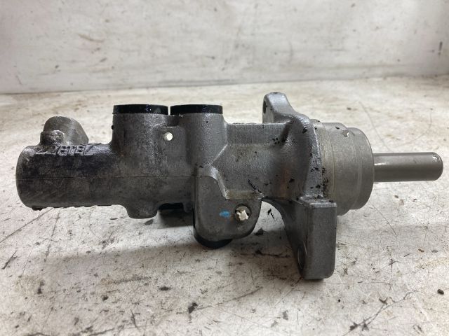 bontott VW GOLF V Főfékhenger