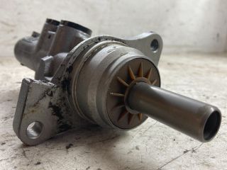 bontott VW GOLF V Főfékhenger