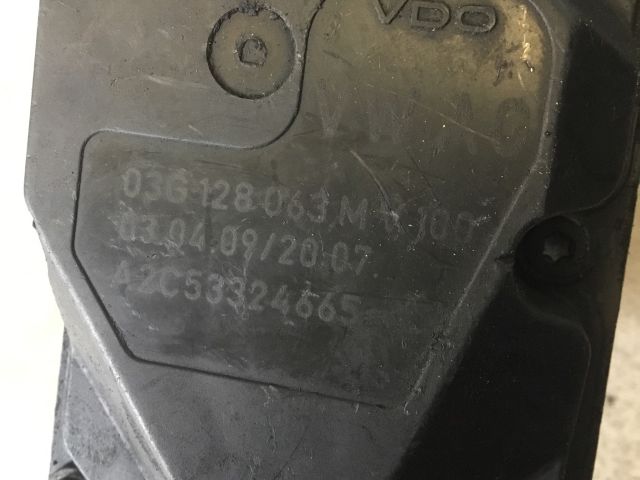 bontott VW GOLF V Fojtószelep (Elektromos)