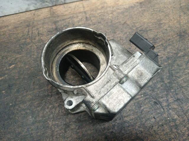 bontott VW GOLF V Fojtószelep (Elektromos)