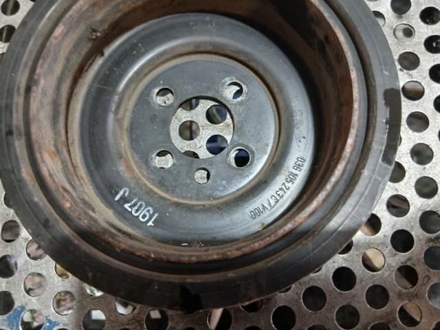 bontott VW GOLF V Főtengely Szíjtárcsa