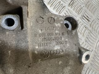 bontott VW GOLF V Generátor Tartó Bak