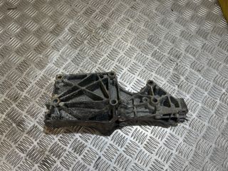 bontott VW GOLF V Generátor Tartó Bak