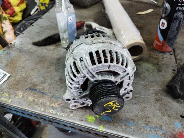 bontott VW GOLF V Generátor