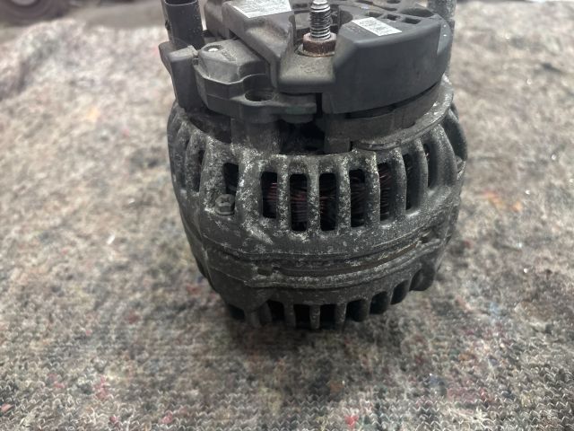 bontott VW GOLF V Generátor