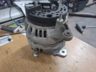 bontott VW GOLF V Generátor