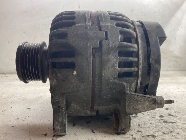 bontott VW GOLF V Generátor