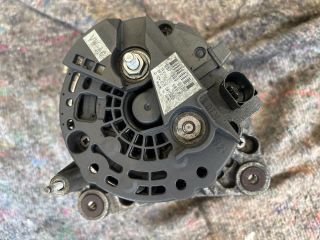 bontott VW GOLF V Generátor