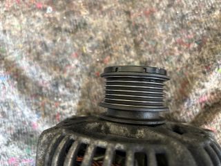 bontott VW GOLF V Generátor