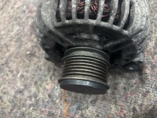 bontott VW GOLF V Generátor