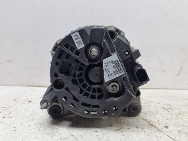bontott VW GOLF V Generátor
