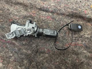 bontott VW GOLF V Gyújtáskapcsoló Házzal