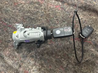 bontott VW GOLF V Gyújtáskapcsoló Házzal