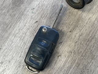 bontott VW GOLF V Gyújtáskapcsoló Házzal