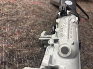 bontott VW GOLF V Gyújtáskapcsoló Házzal