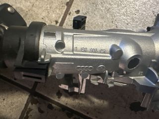 bontott VW GOLF V Gyújtáskapcsoló Házzal