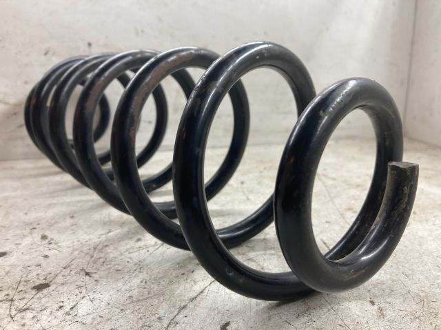 bontott VW GOLF V Hátsó Rugó