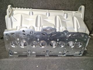 bontott VW GOLF V Hengerfej