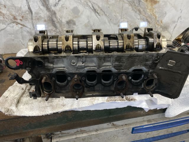 bontott VW GOLF V Hengerfej