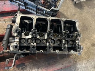 bontott VW GOLF V Hengerfej