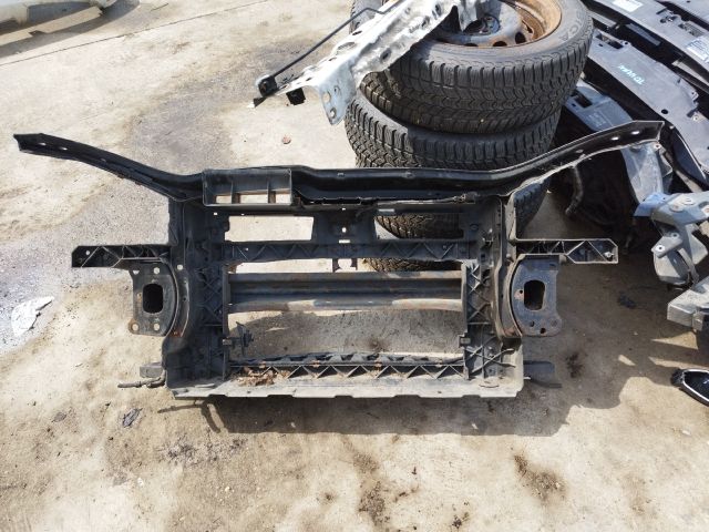 bontott VW GOLF V Homlokfal (Üres lemez)