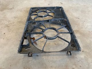 bontott VW GOLF V Hűtőventilátor Keret