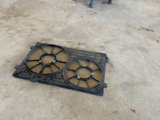 bontott VW GOLF V Hűtőventilátor Keret