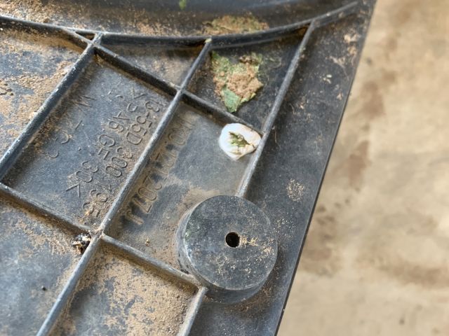 bontott VW GOLF V Hűtőventilátor Keret