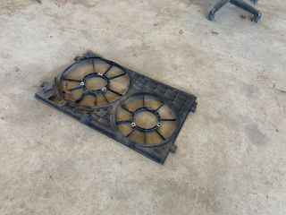 bontott VW GOLF V Hűtőventilátor Keret