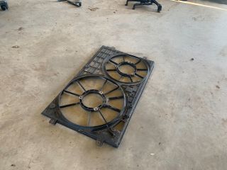 bontott VW GOLF V Hűtőventilátor Keret