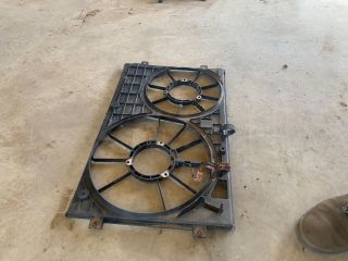 bontott VW GOLF V Hűtőventilátor Keret