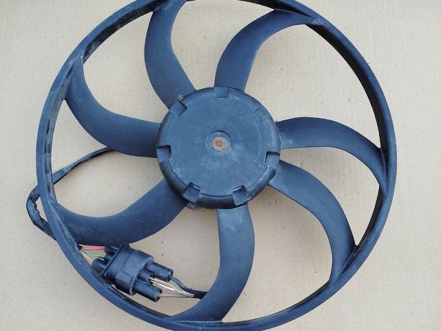 bontott VW GOLF V Hűtőventilátor