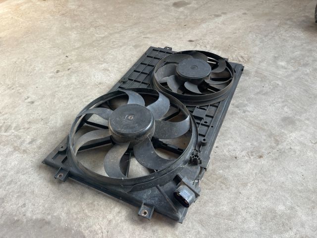 bontott VW GOLF V Hűtőventilátor