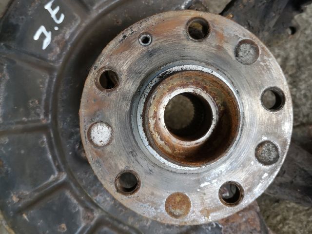 bontott VW GOLF V Jobb első Csonkállvány Kerékaggyal