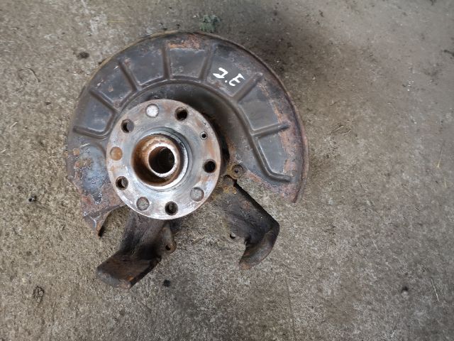 bontott VW GOLF V Jobb első Csonkállvány Kerékaggyal