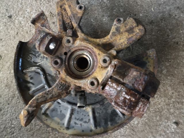 bontott VW GOLF V Jobb első Csonkállvány Kerékaggyal