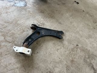 bontott VW GOLF V Jobb első Lengőkar