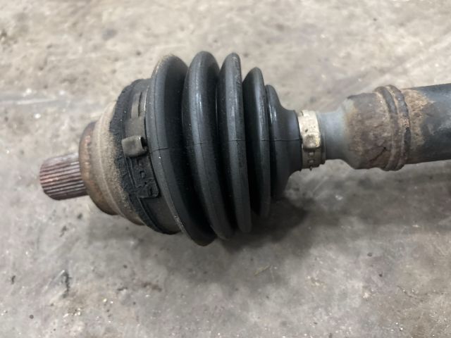 bontott VW GOLF V Jobb Féltengely