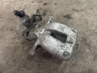 bontott VW GOLF V Jobb hátsó Féknyereg Munkahengerrel