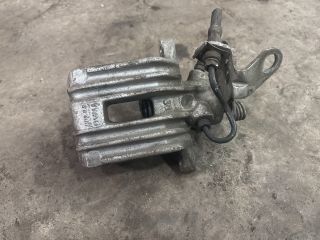 bontott VW GOLF V Jobb hátsó Féknyereg Munkahengerrel