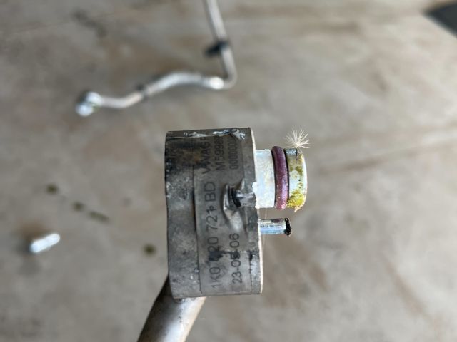 bontott VW GOLF V Klíma Cső