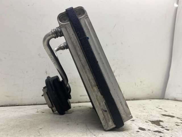 bontott VW GOLF V Klímahűtő Radiátor