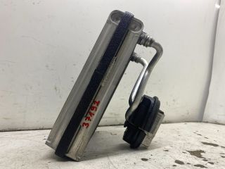 bontott VW GOLF V Klímahűtő Radiátor