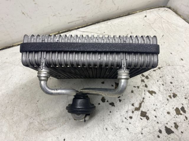 bontott VW GOLF V Klímahűtő Radiátor