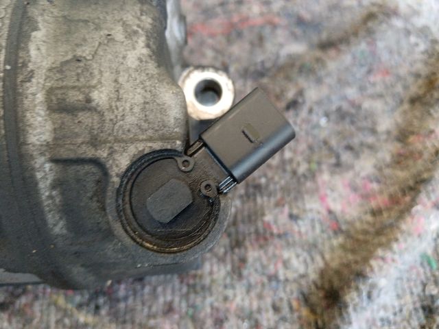 bontott VW GOLF V Klímakompresszor