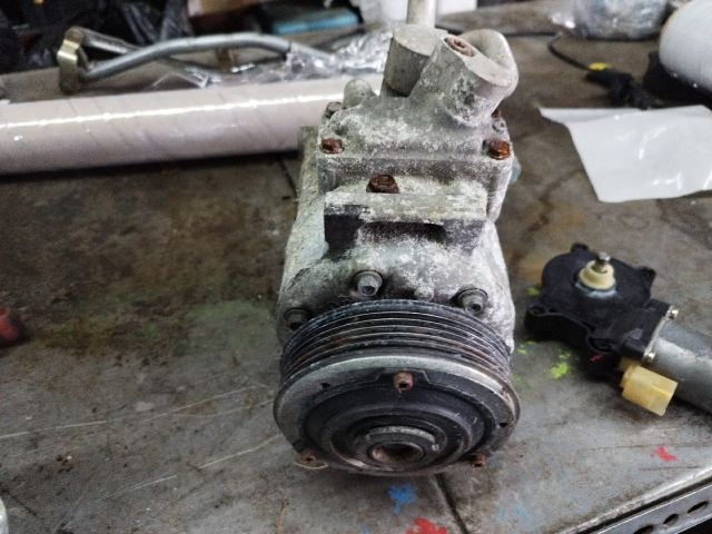 bontott VW GOLF V Klímakompresszor