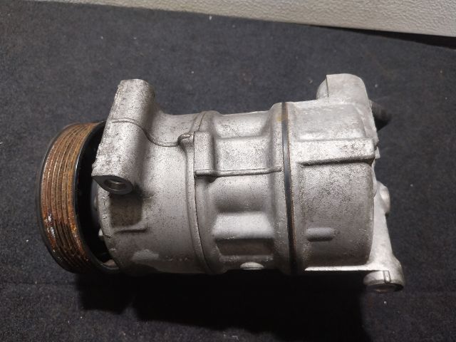 bontott VW GOLF V Klímakompresszor