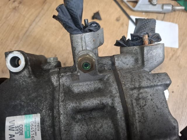 bontott VW GOLF V Klímakompresszor