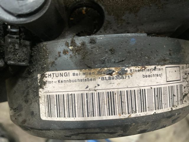 bontott VW GOLF V Komplett Motor (Segédberendezésekkel)